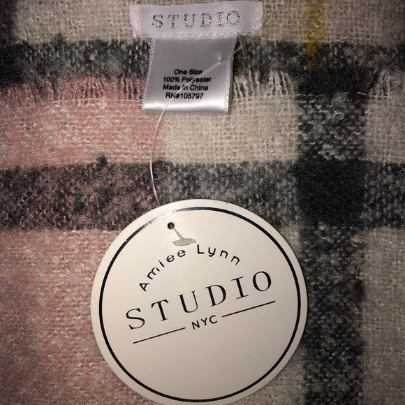 Blanket Scarf - Picture 3 of 3